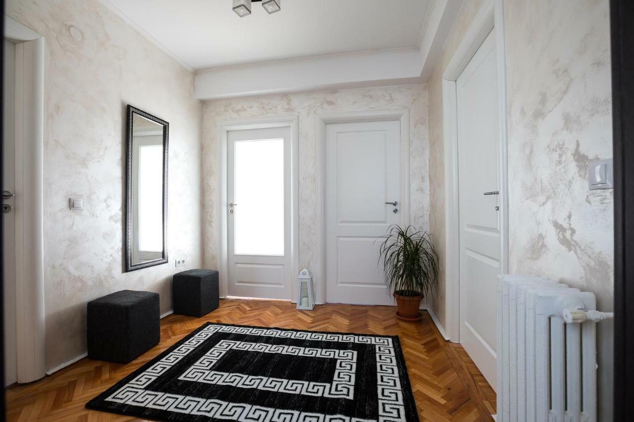 White Spacious Apartment Σίμπιου Εξωτερικό φωτογραφία